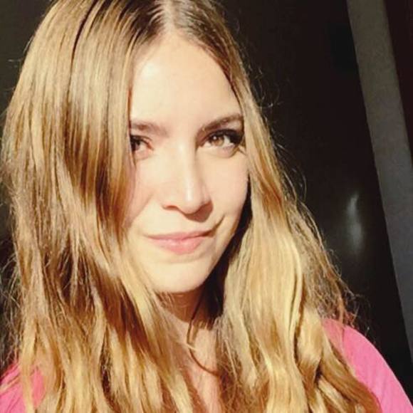 Meet your Posher, Ana - Picture 1 of 1